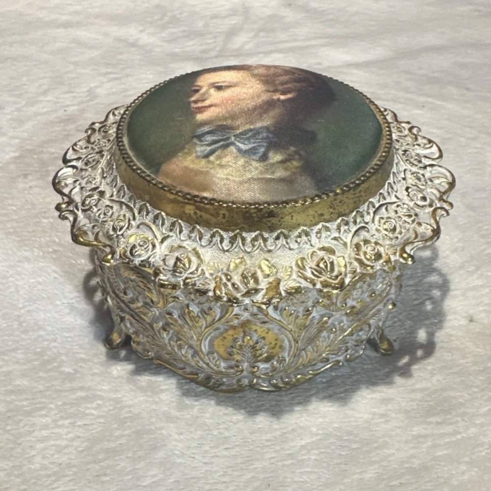 Ornate Footed Filigree Metalwork Music Trinket/ Jewelry Box 3x4” 1940